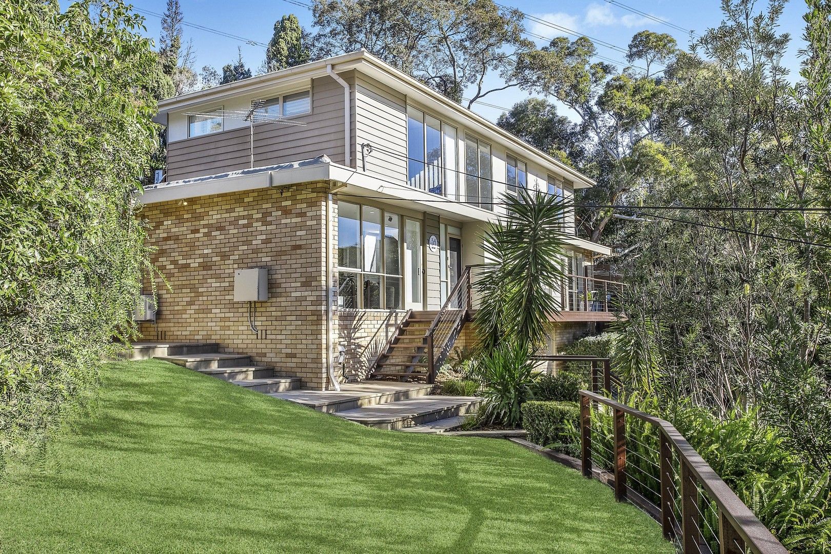 5 bedrooms House in 34 Drysdale Place KAREELA NSW, 2232