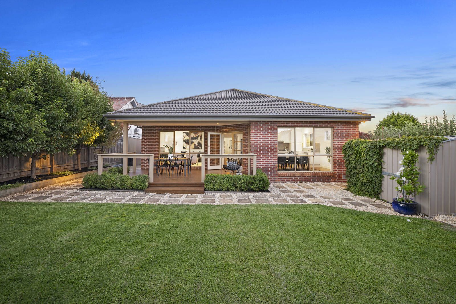 8 Redholme Street, Moorabbin VIC 3189, Image 2