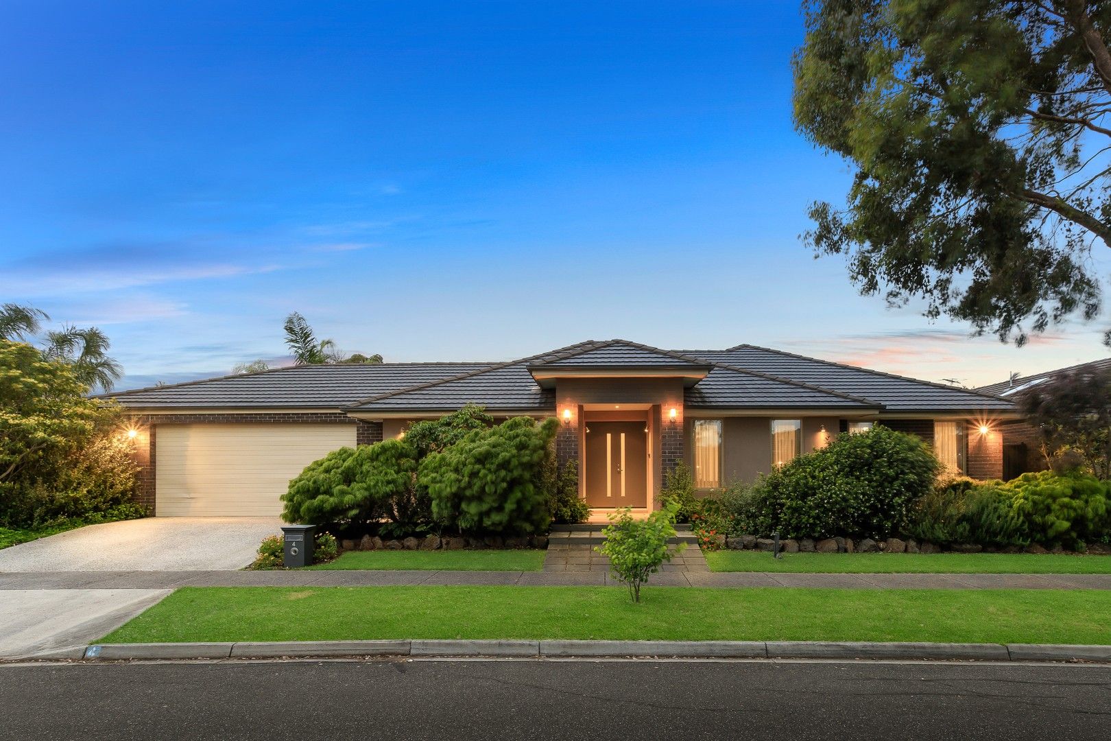 4 Riordan Crescent, Mernda VIC 3754, Image 0