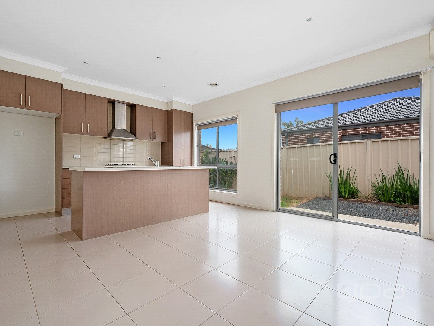 3/7 Fishburn Grove, Harkness VIC 3337, Image 0