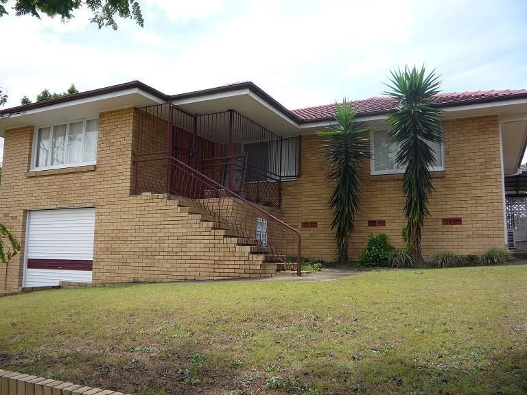 222 Broadwater Rd, Mansfield QLD 4122, Image 0