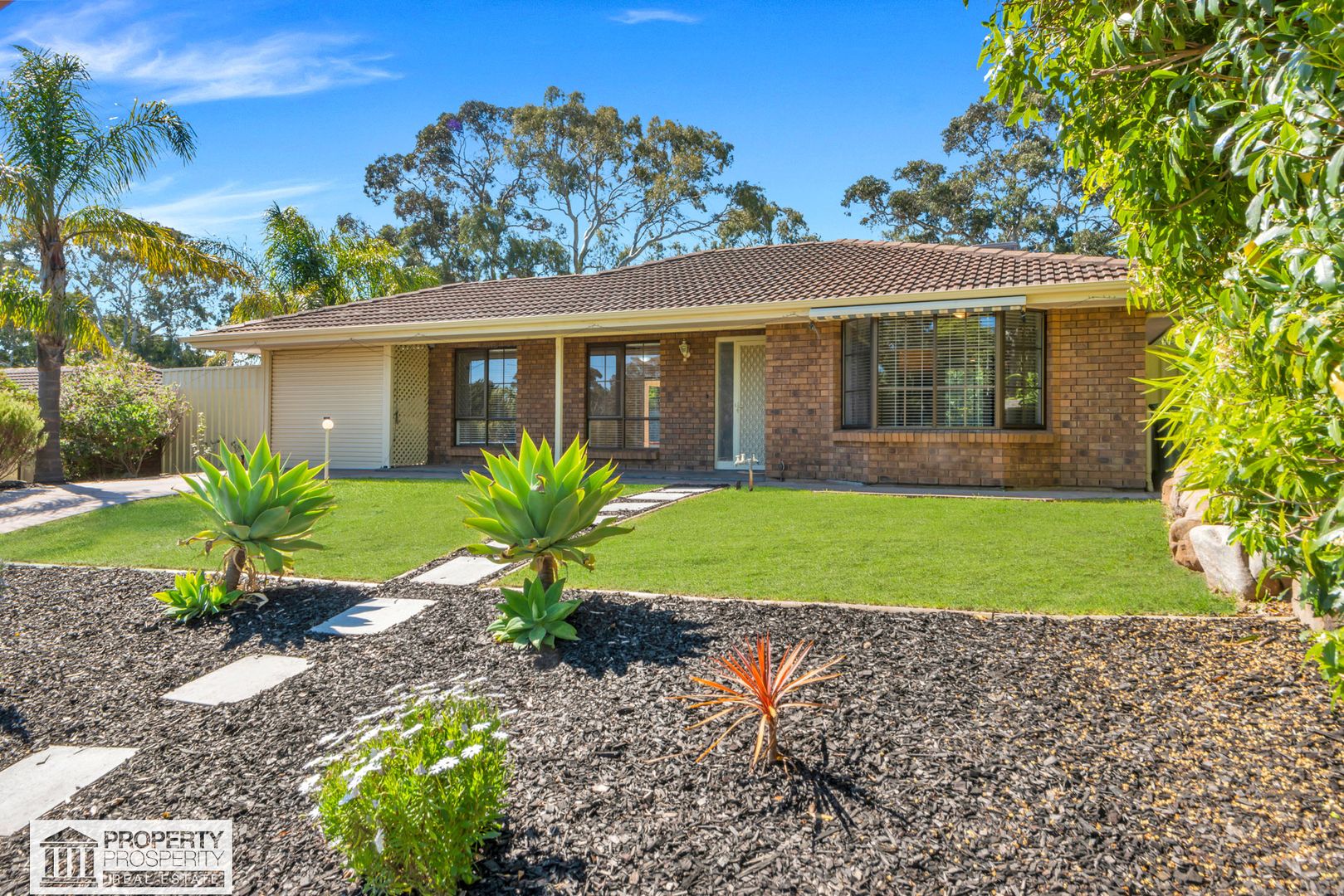 32 Lexcen Grove, Happy Valley SA 5159, Image 2