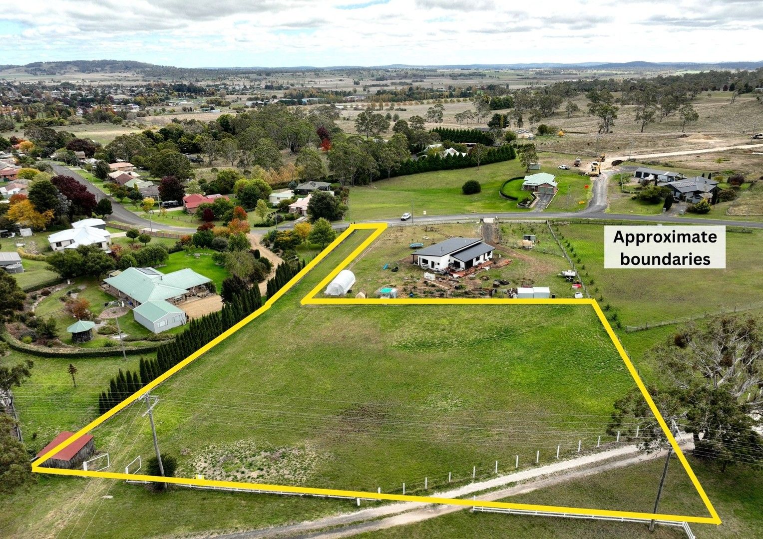 29 Robinson Avenue, Glen Innes NSW 2370, Image 0