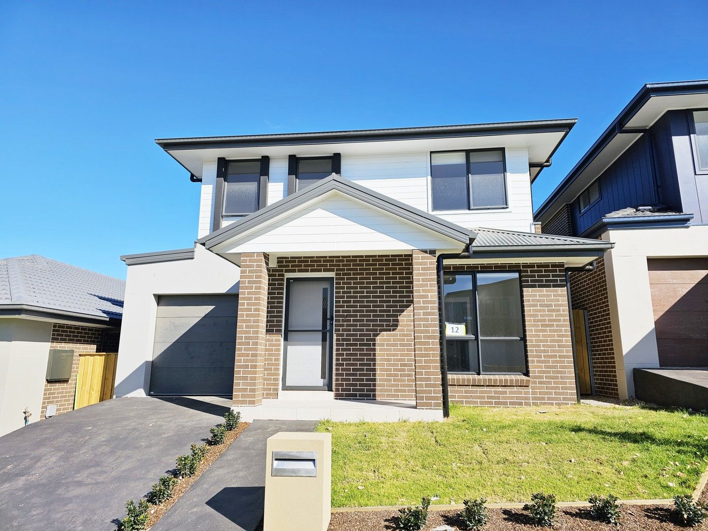 5 bedrooms House in 20 Cascarilla Lane LEPPINGTON NSW, 2179