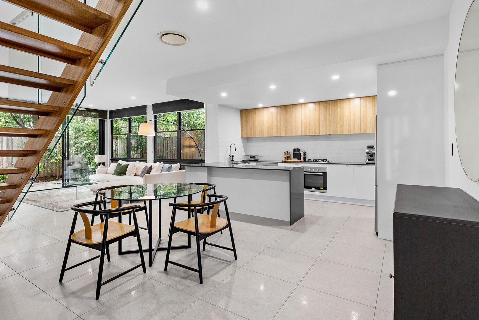 3 bedrooms Townhouse in 4/333 Riding Road BALMORAL QLD, 4171