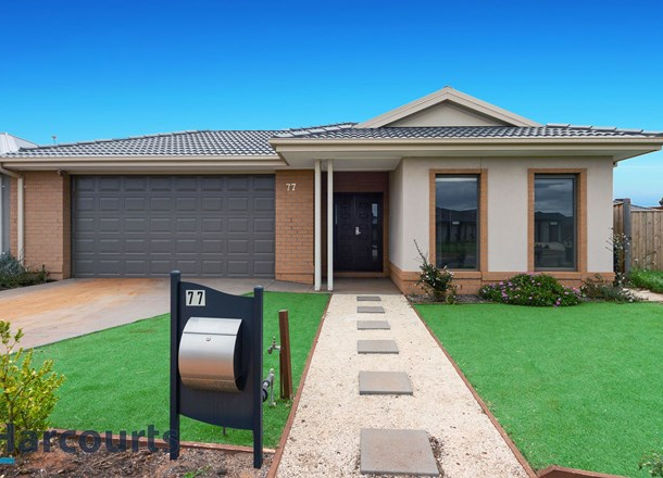 77 Bromley Circuit, Thornhill Park VIC 3335