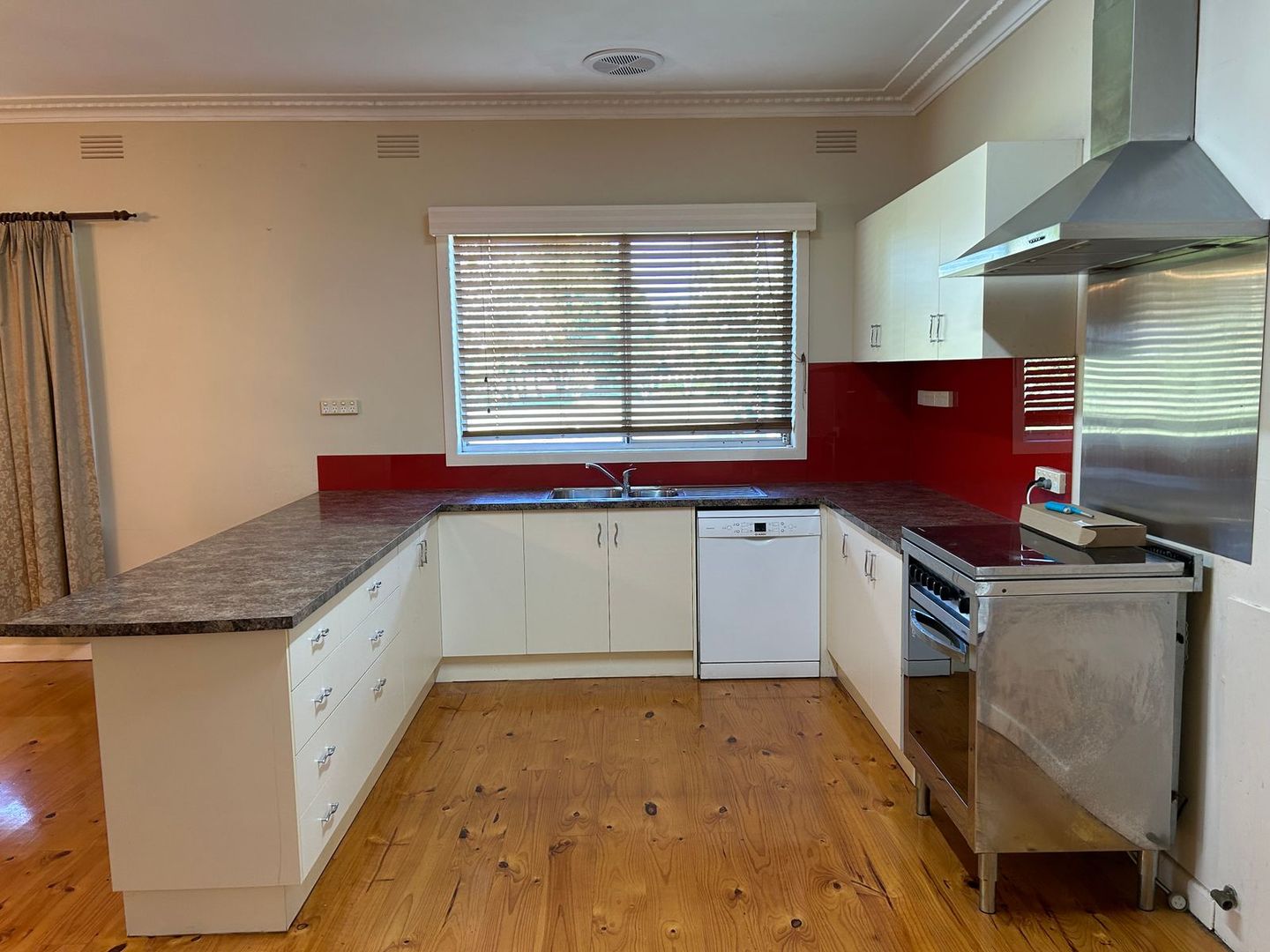 10 No.5 Drain Road, Koo Wee Rup VIC 3981 House for Rent Domain