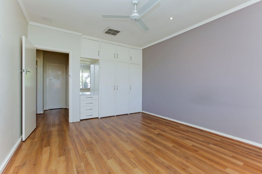 24 Bedwell Crescent, Booragoon WA 6154, Image 2