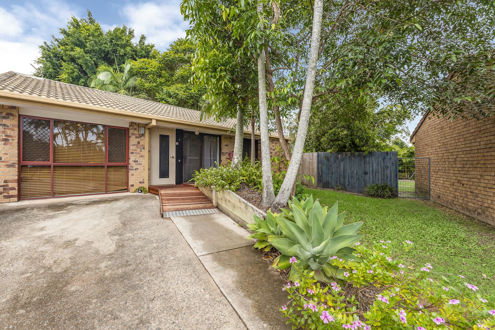 8/13 Galloway Drive, Ashmore QLD 4214 Domain