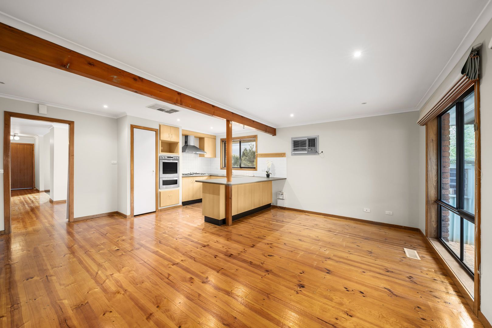 64 Centenary Drive, Mill Park VIC 3082, Image 2