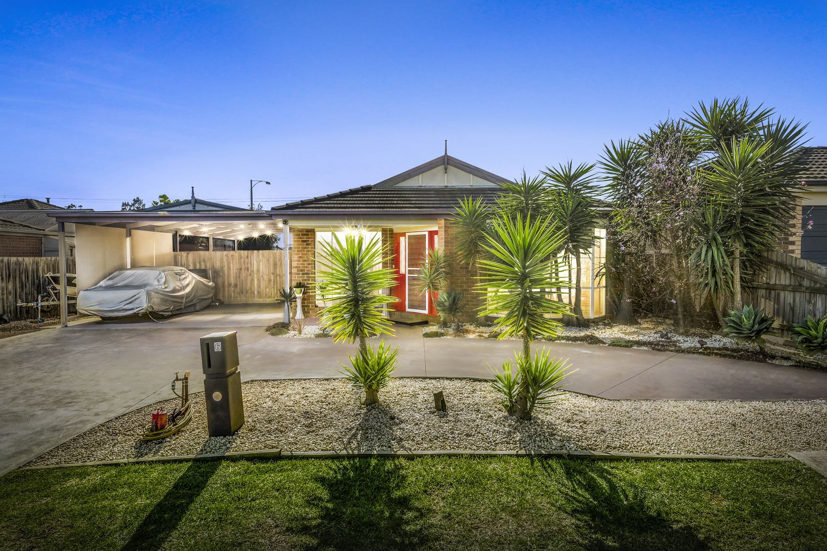 6 Sapphire Mews, Skye VIC 3977