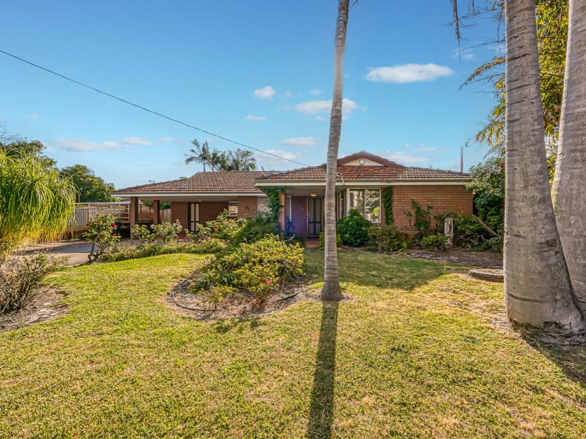 5 bedrooms House in 29 Pinetree Gully Road WILLETTON WA, 6155