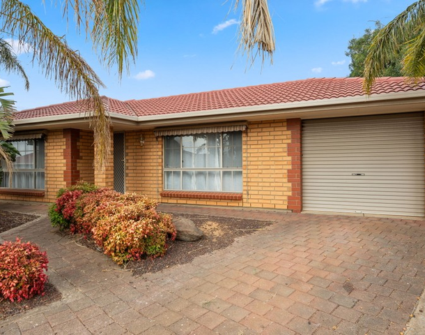 14 Cassinia Street, Craigmore SA 5114