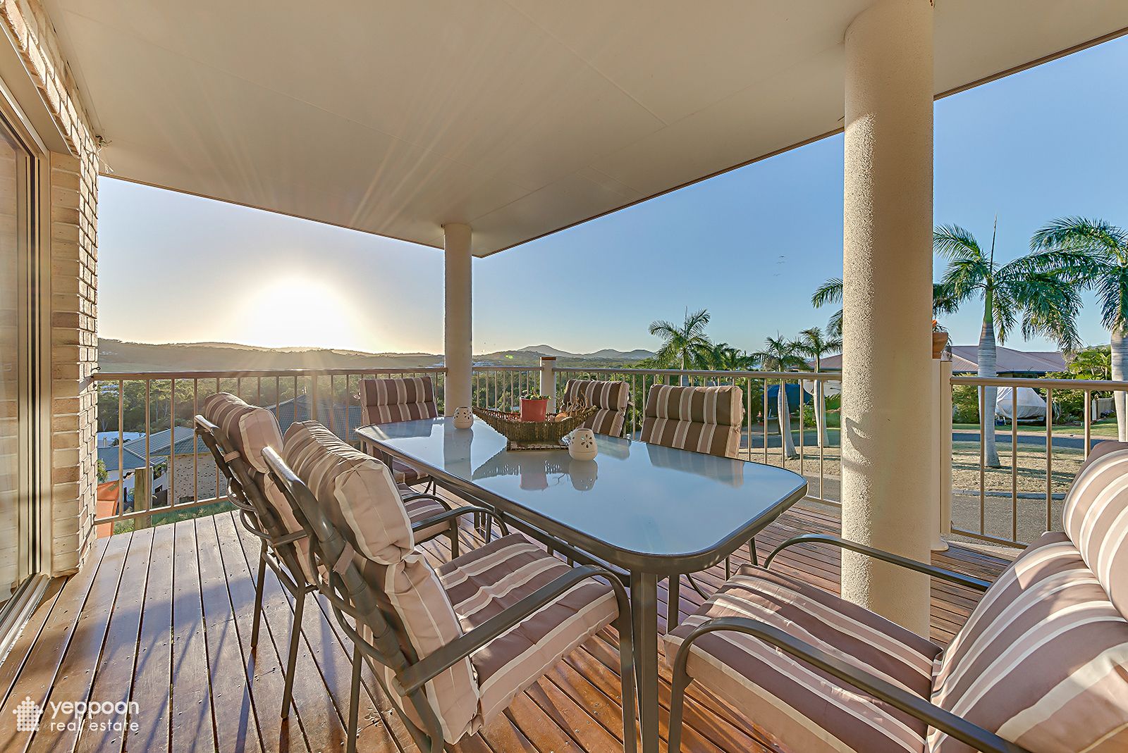 7 Sunset Court, Lammermoor QLD 4703, Image 2