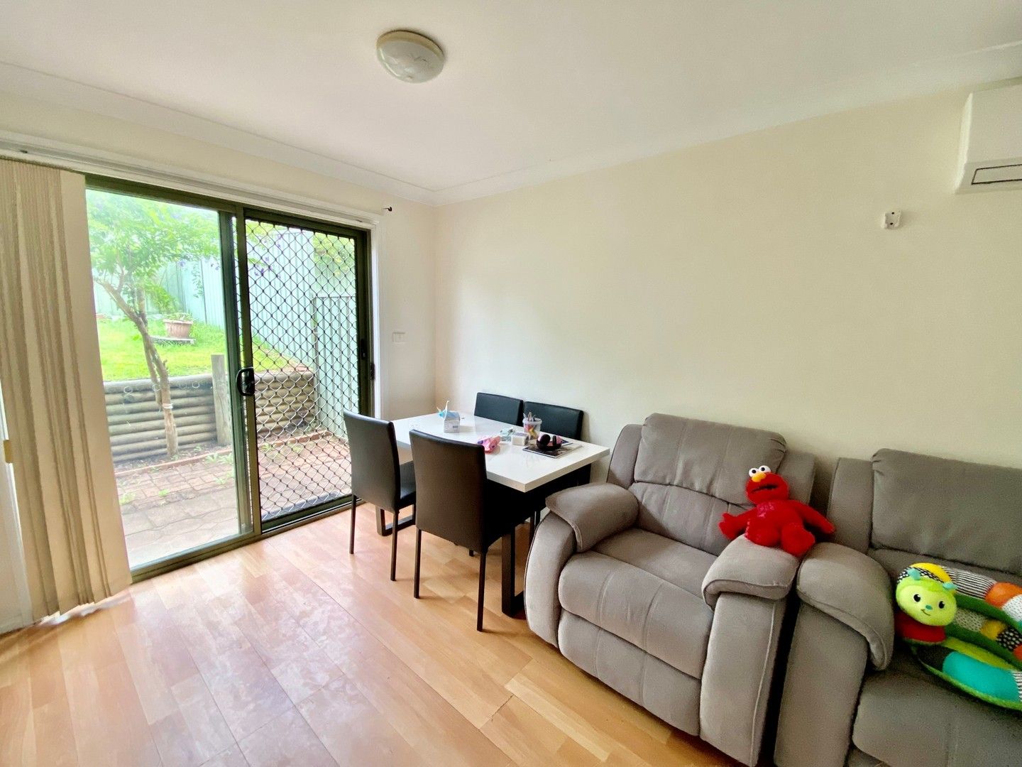 3 bedrooms Townhouse in 5/14 Meacher Street MOUNT DRUITT NSW, 2770
