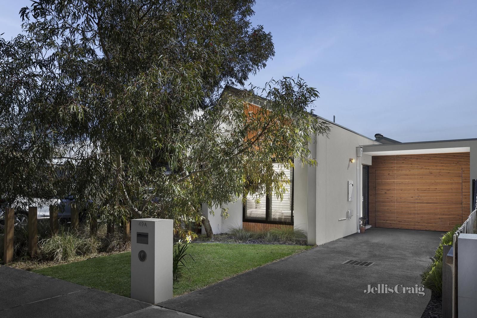3 bedrooms Apartment / Unit / Flat in 49A Graham Street NEWPORT VIC, 3015