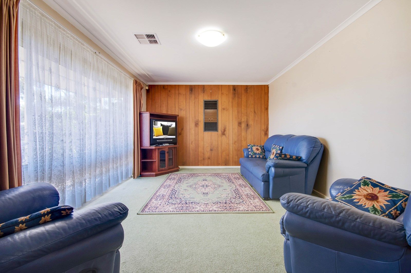 17 Bearing Road, Salisbury North SA 5108, Image 2