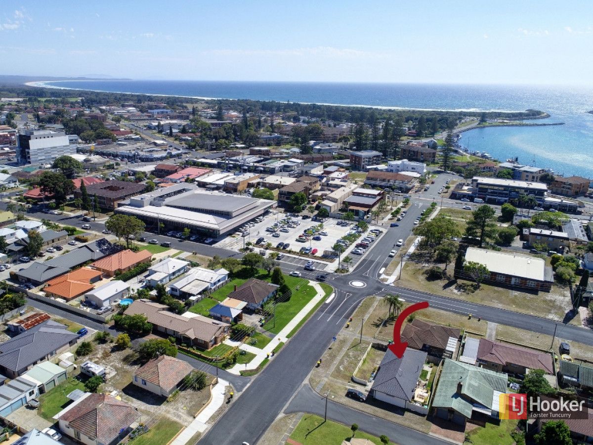 6 Kent Street, Tuncurry NSW 2428 House For Rent 485 Domain