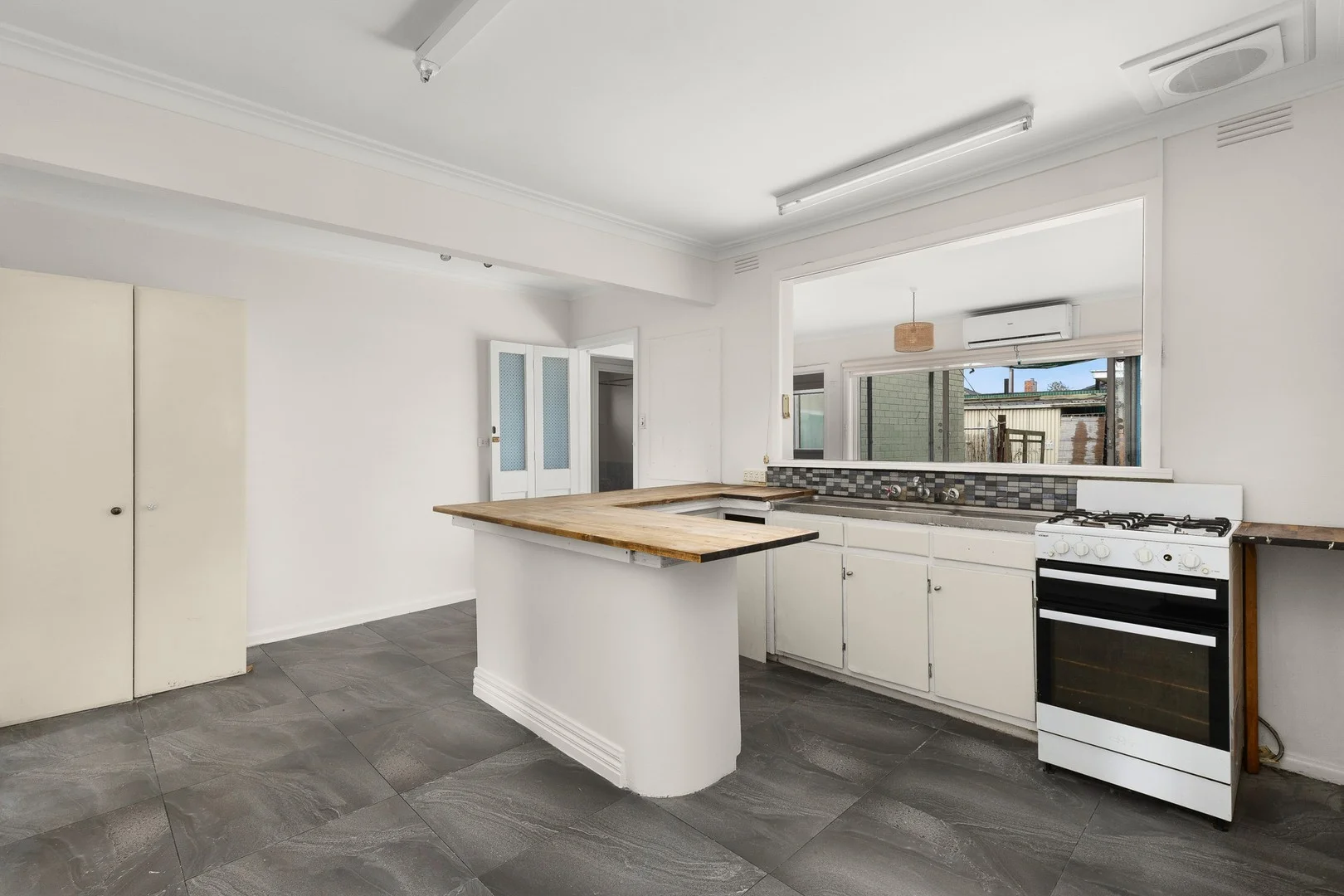 14 Wunnamurra Drive, Keilor East VIC 3033