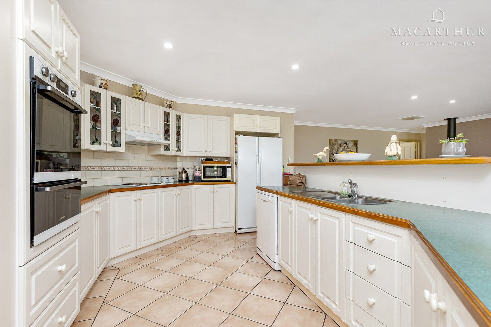 3 Fletcher Place, Kooringal NSW 2650, Image 2