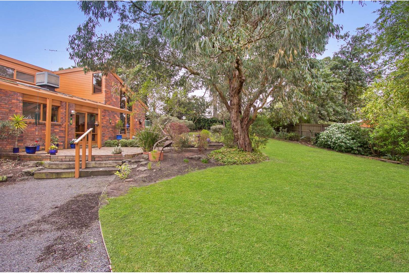 7 Levendale Court, Vermont VIC 3133, Image 2