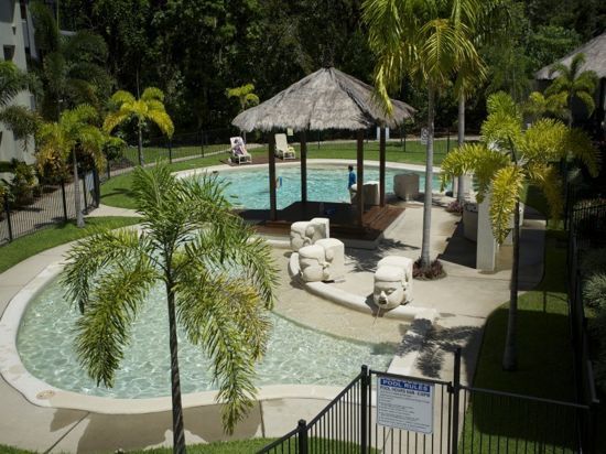 2 bedrooms Apartment / Unit / Flat in 2 22-26 Clifton Road CLIFTON BEACH QLD, 4879