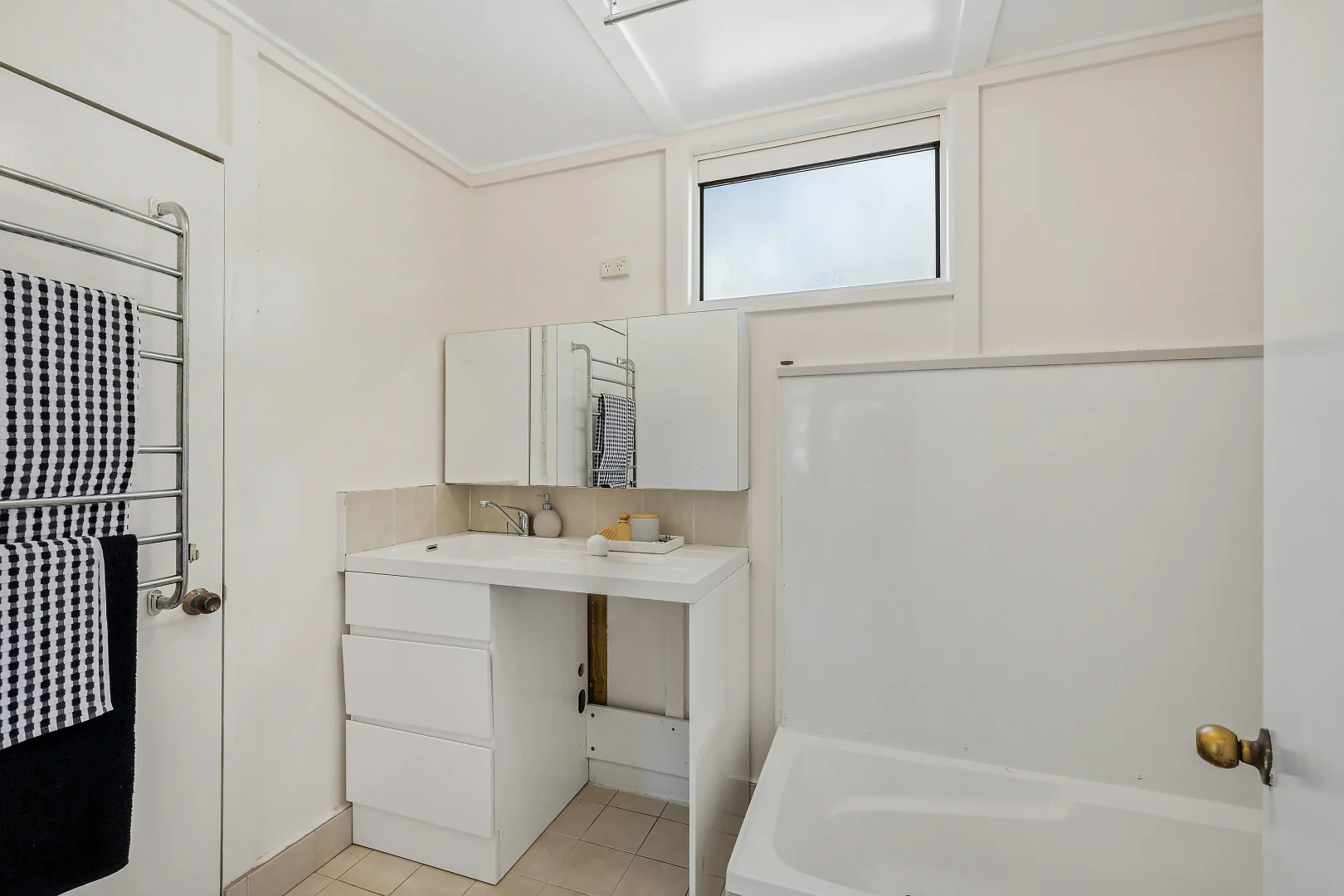 Additional image 7 of 104 Rawson Parade, Leura NSW 2780