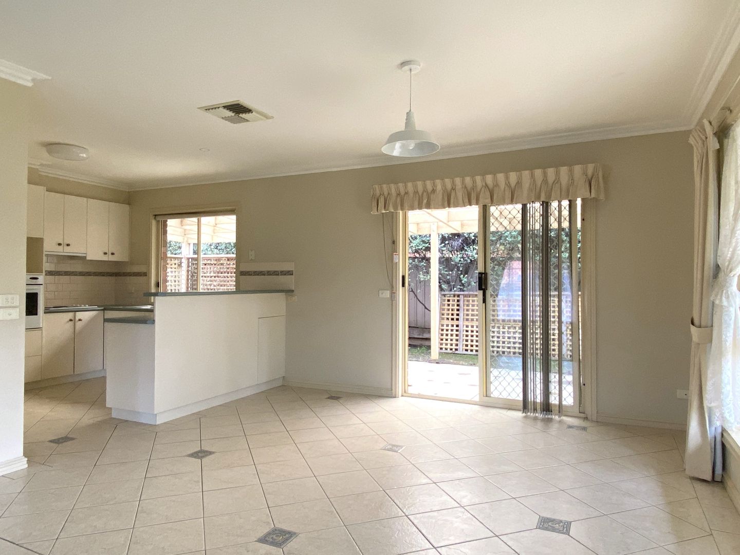 2 Yurunga Drive, Castlemaine VIC 3450 House For Rent Domain