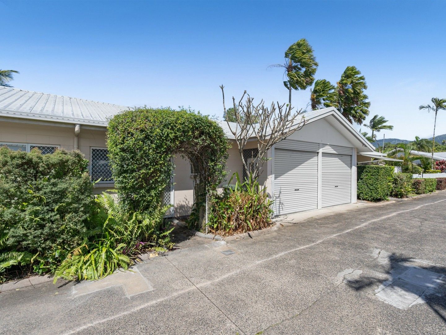 13/401-409 McCoombe Street, Mooroobool QLD 4870, Image 0