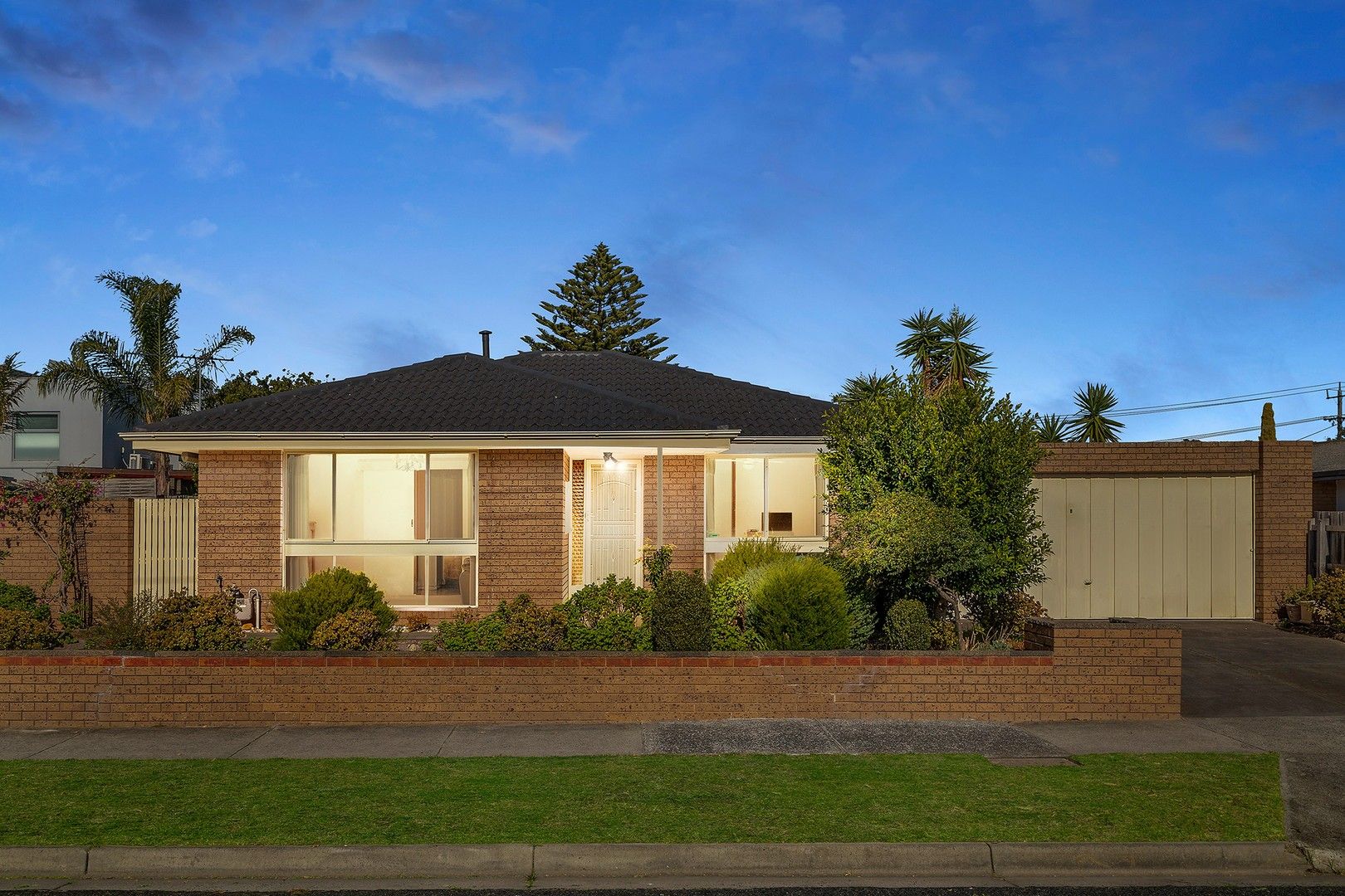 24 Swan Walk, Chelsea VIC 3196, Image 0