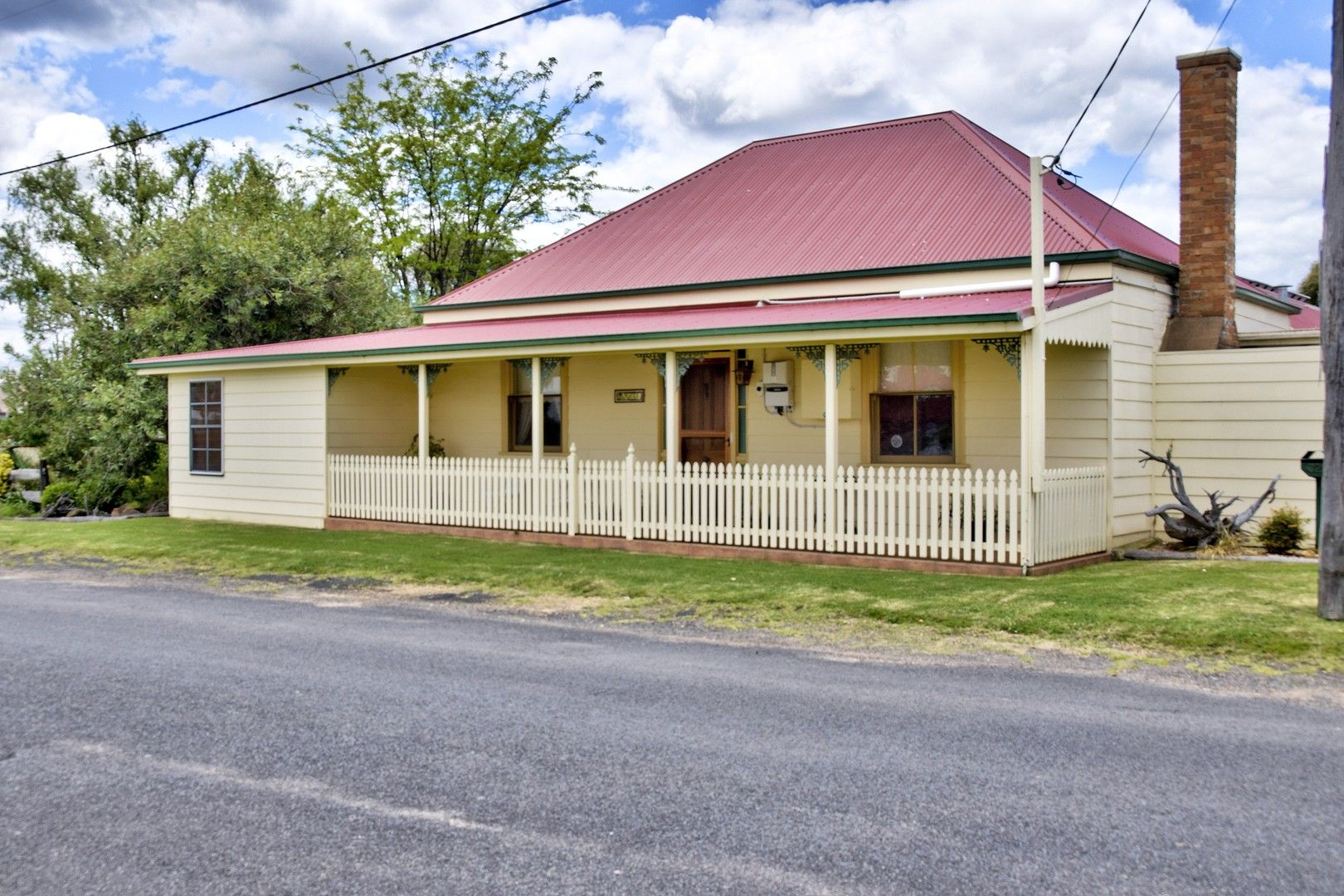 32 O'Donnell Street, Emmaville NSW 2371 Domain