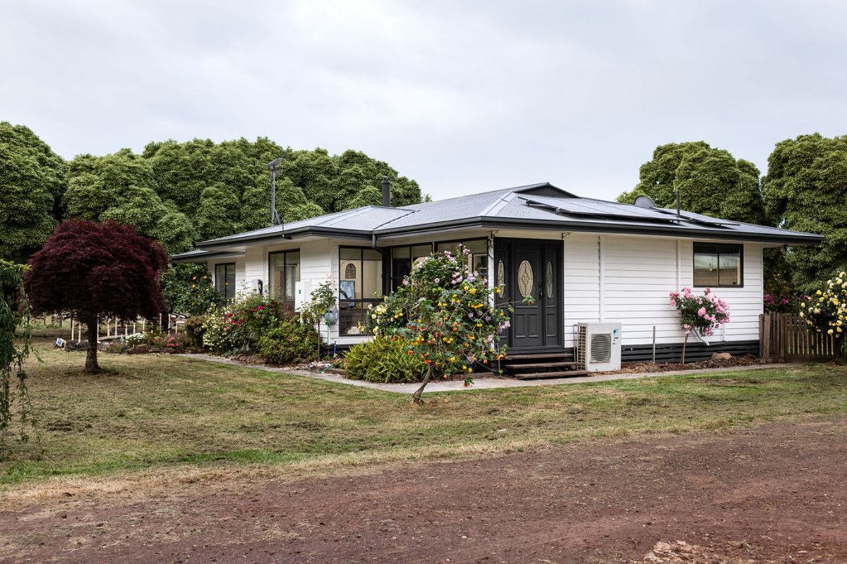 3 bedrooms Rural in 585 Tomahawk Creek Road SIMPSON VIC, 3266
