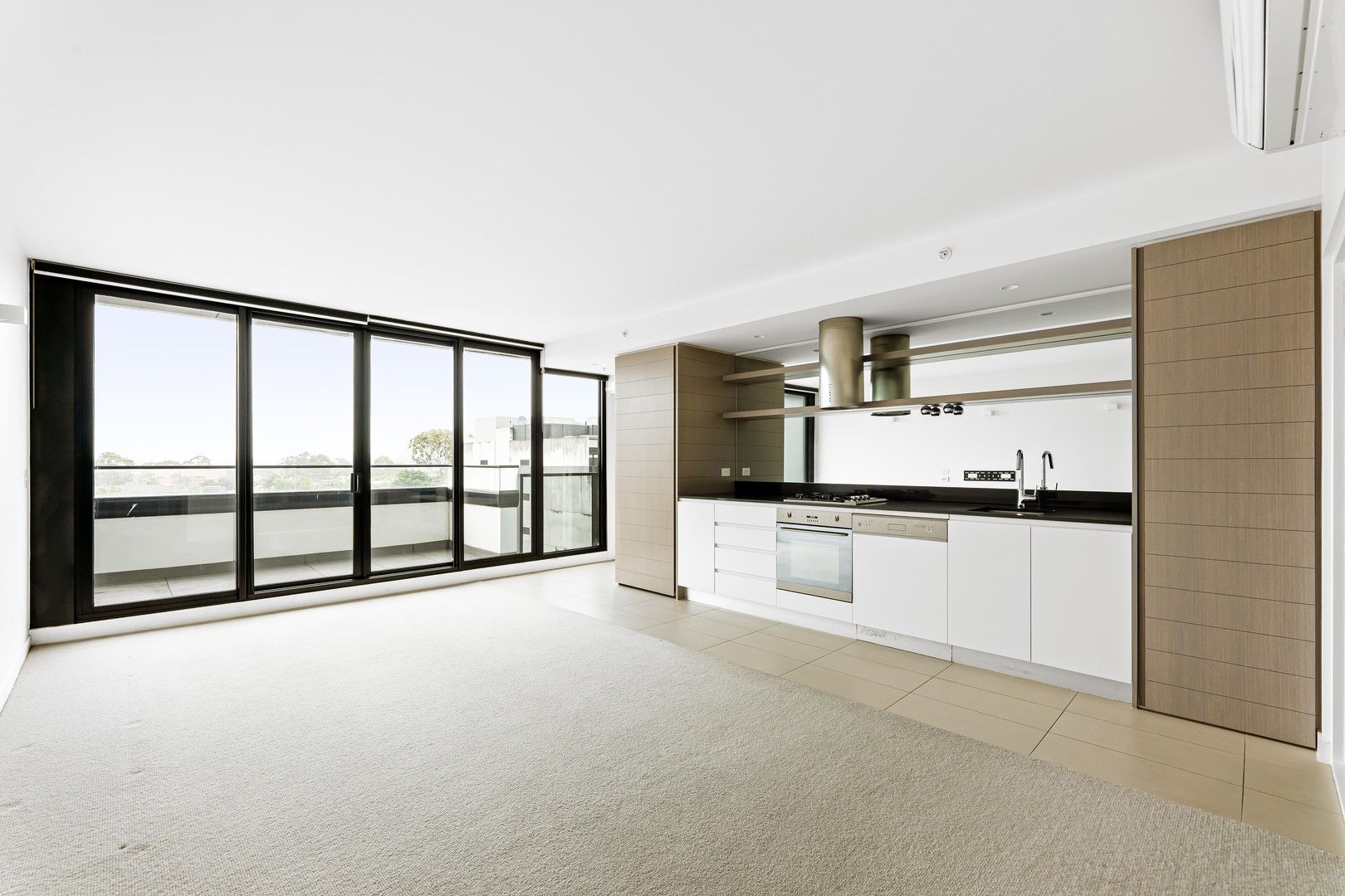 1 bedrooms Apartment / Unit / Flat in 613/615 Victoria Street ABBOTSFORD VIC, 3067