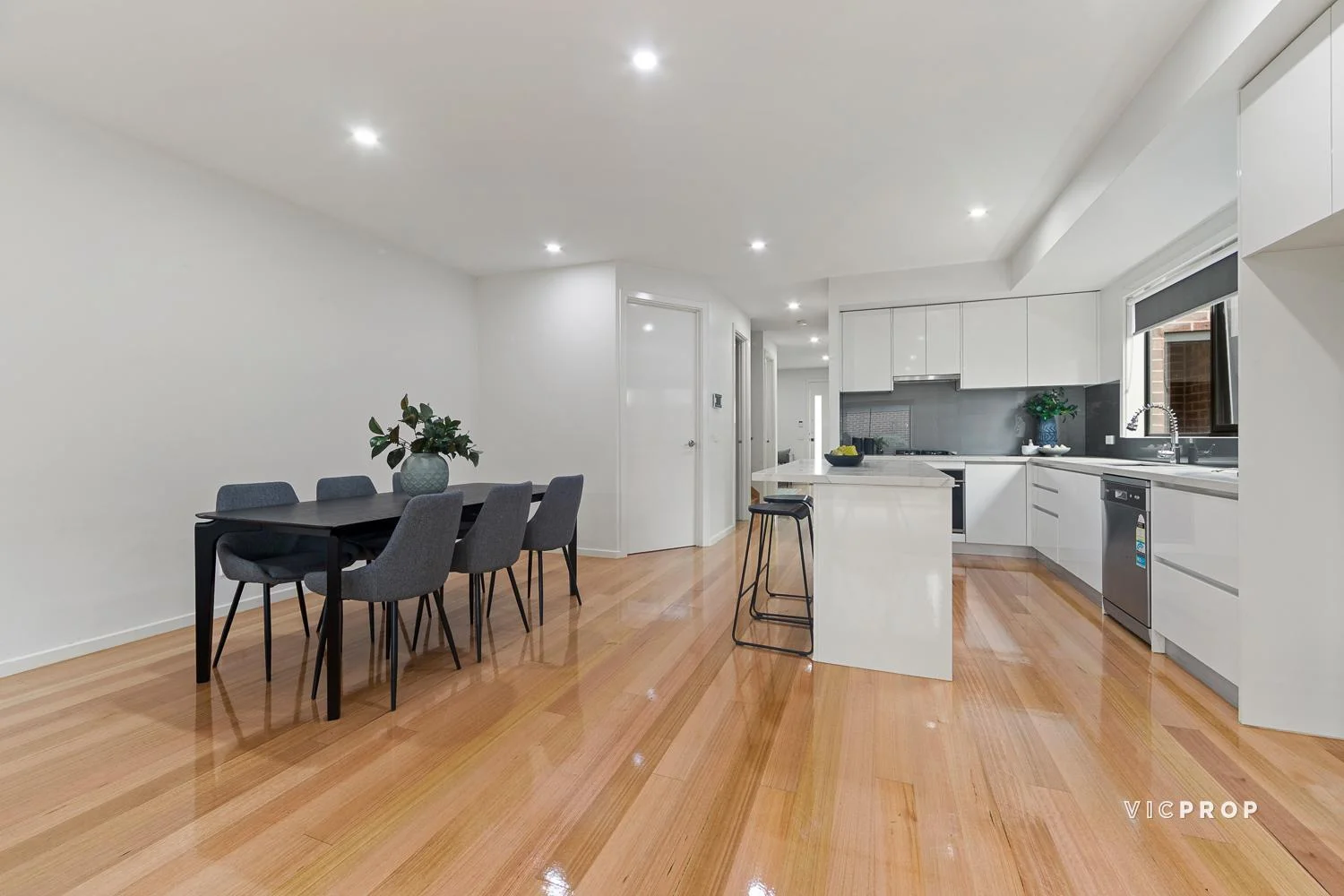 Additional image 4 of 1/104 George Street, St Albans VIC 3021