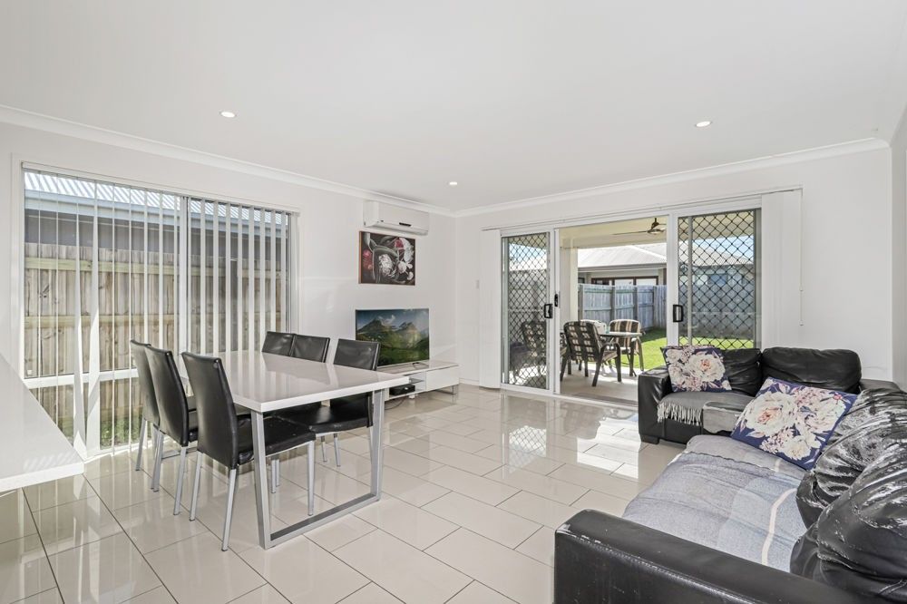 43 Sunshine Crescent, Caloundra West QLD 4551, Image 2