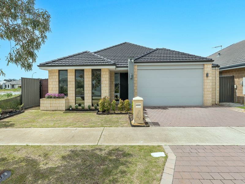 4 bedrooms House in 4 Ashdown Way HILBERT WA, 6112