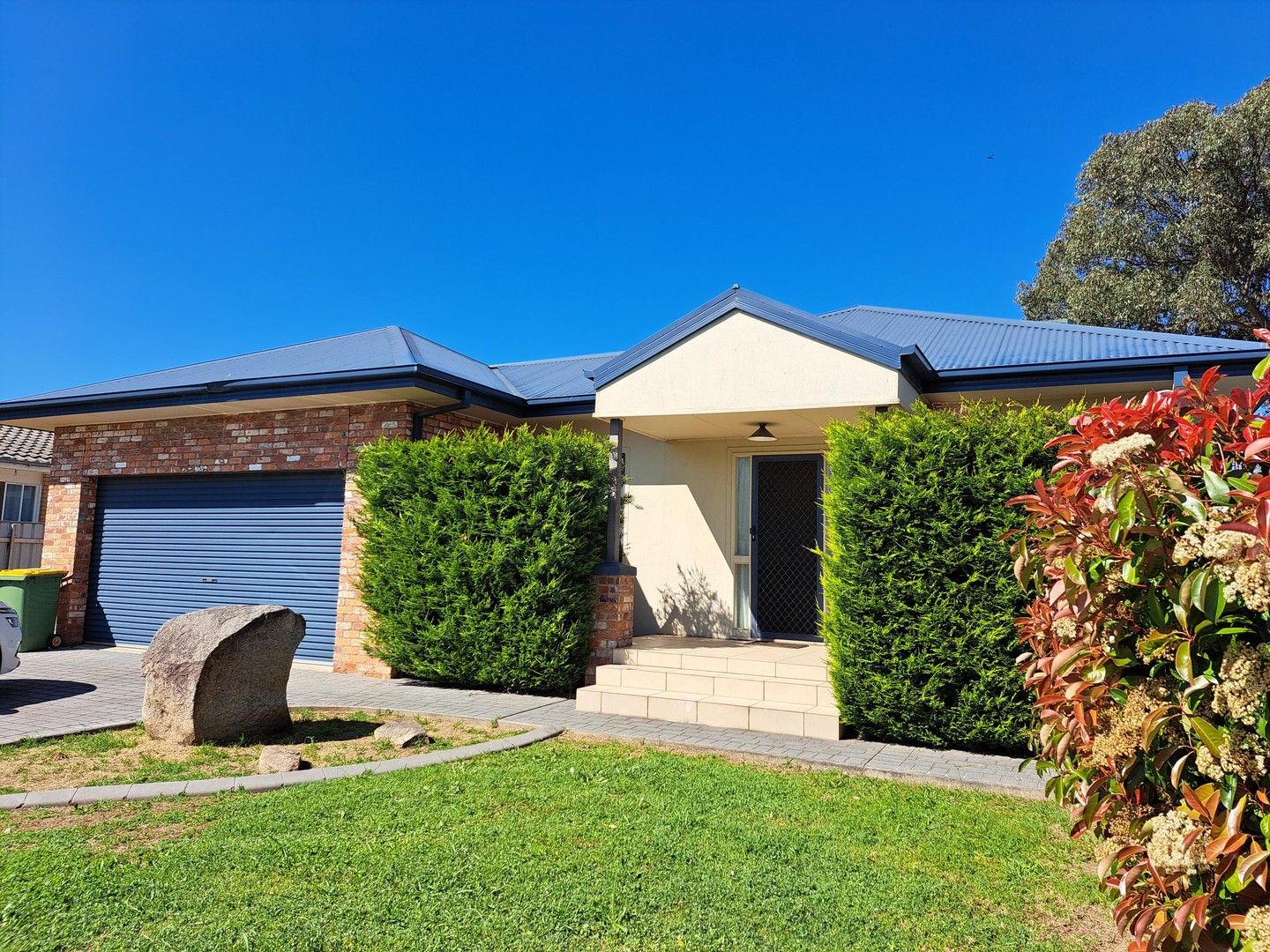 3 bedrooms House in 608 Prune Street SPRINGDALE HEIGHTS NSW, 2641