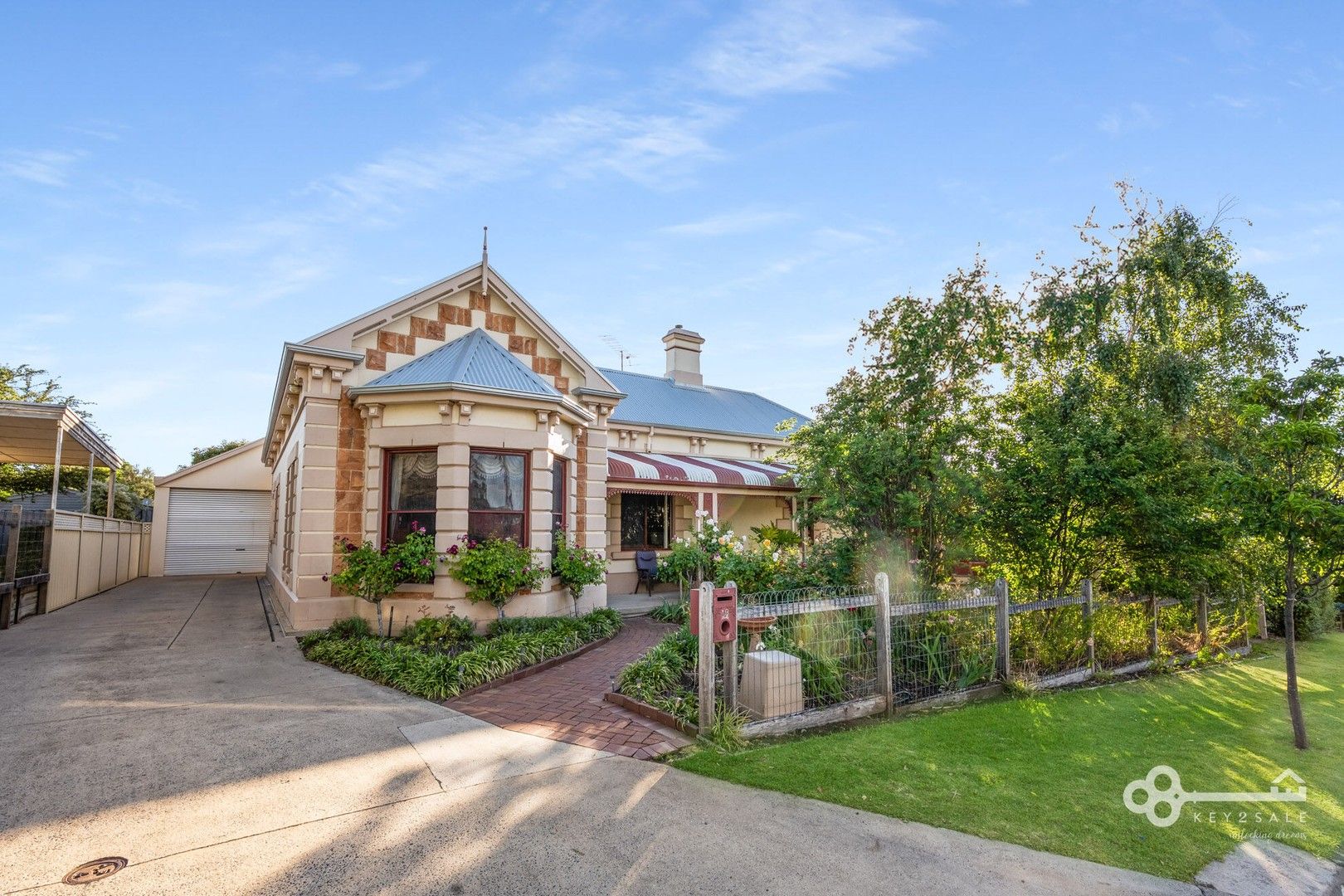 4 bedrooms House in 12 Jardine Street MOUNT GAMBIER SA, 5290