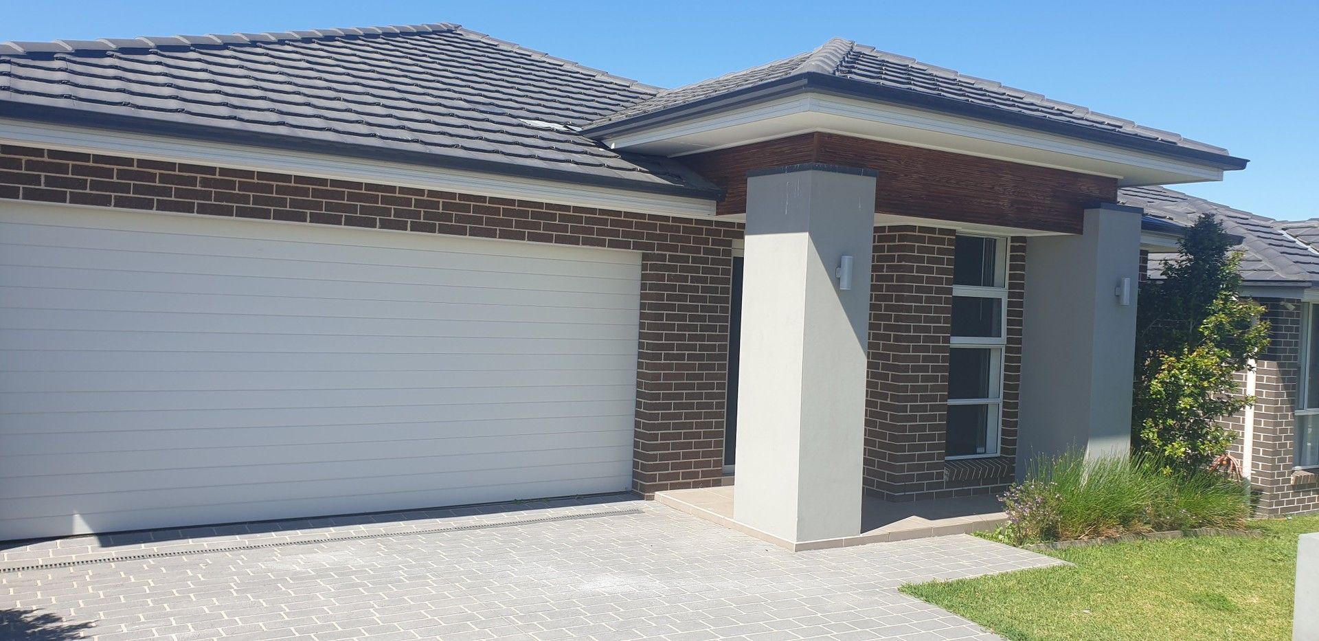 4 bedrooms House in 11 Ducros Street ORAN PARK NSW, 2570