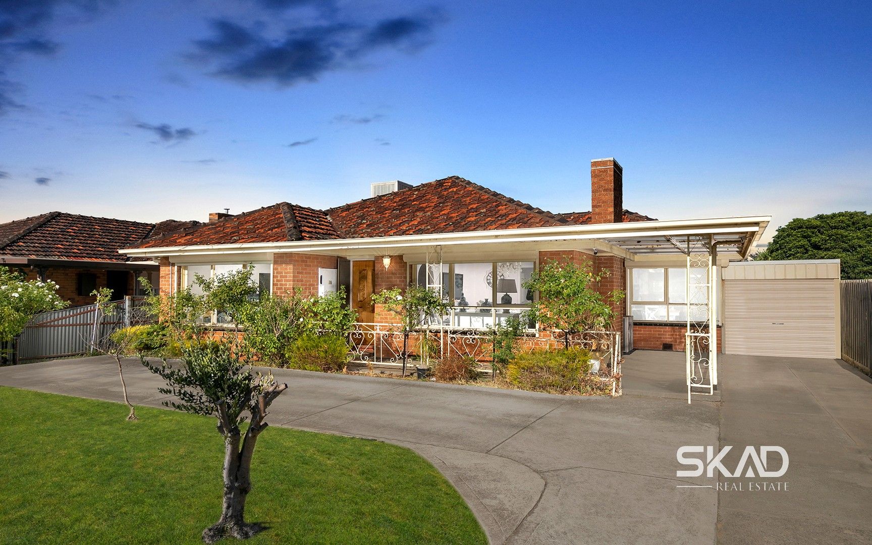 4 bedrooms House in 76 Darebin Drive THOMASTOWN VIC, 3074