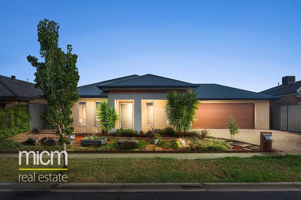 11 Maple Leaf Crescent, Point Cook VIC 3030, Image 0