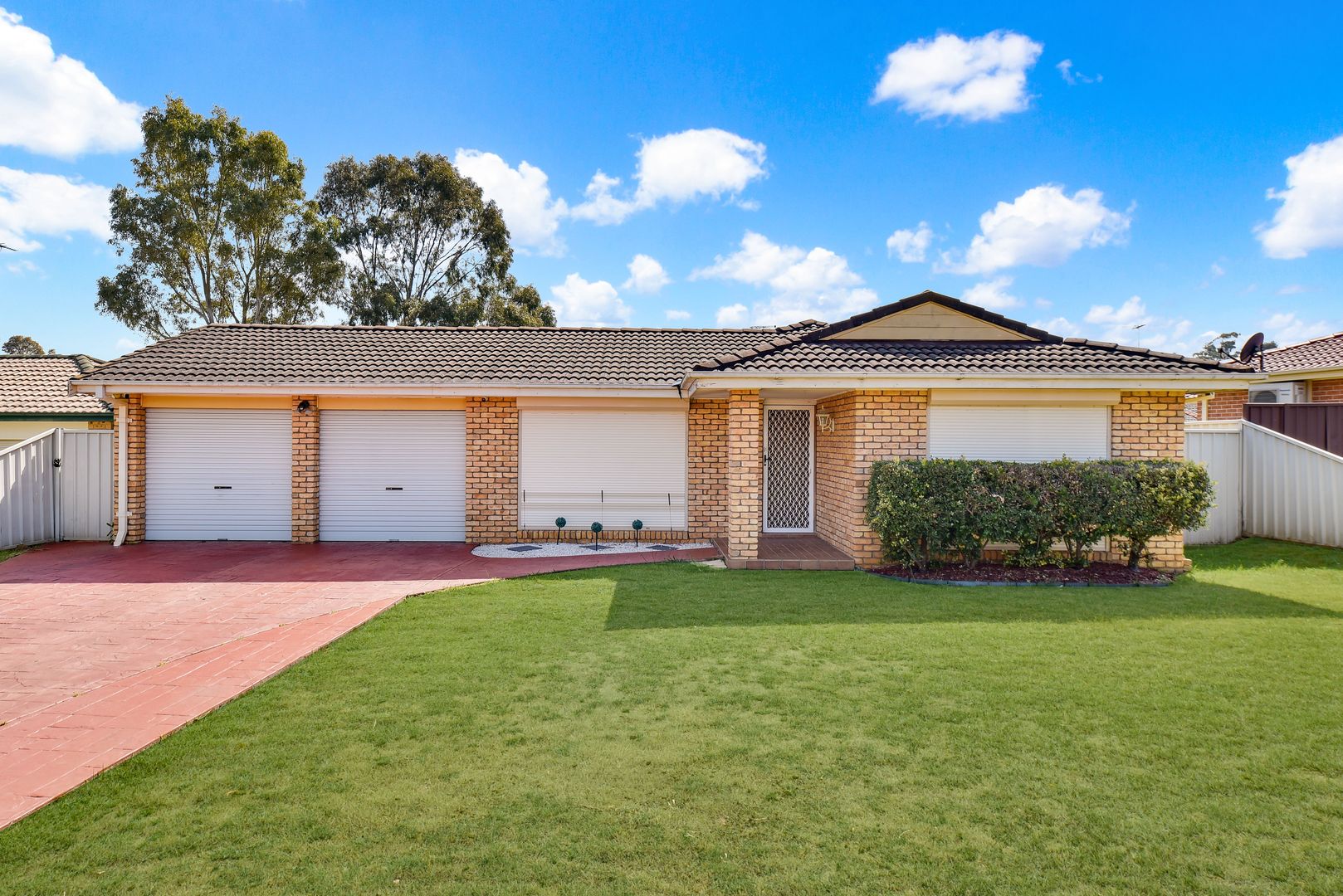 5 Francisco Crescent, Rosemeadow NSW 2560 House For Sale Domain