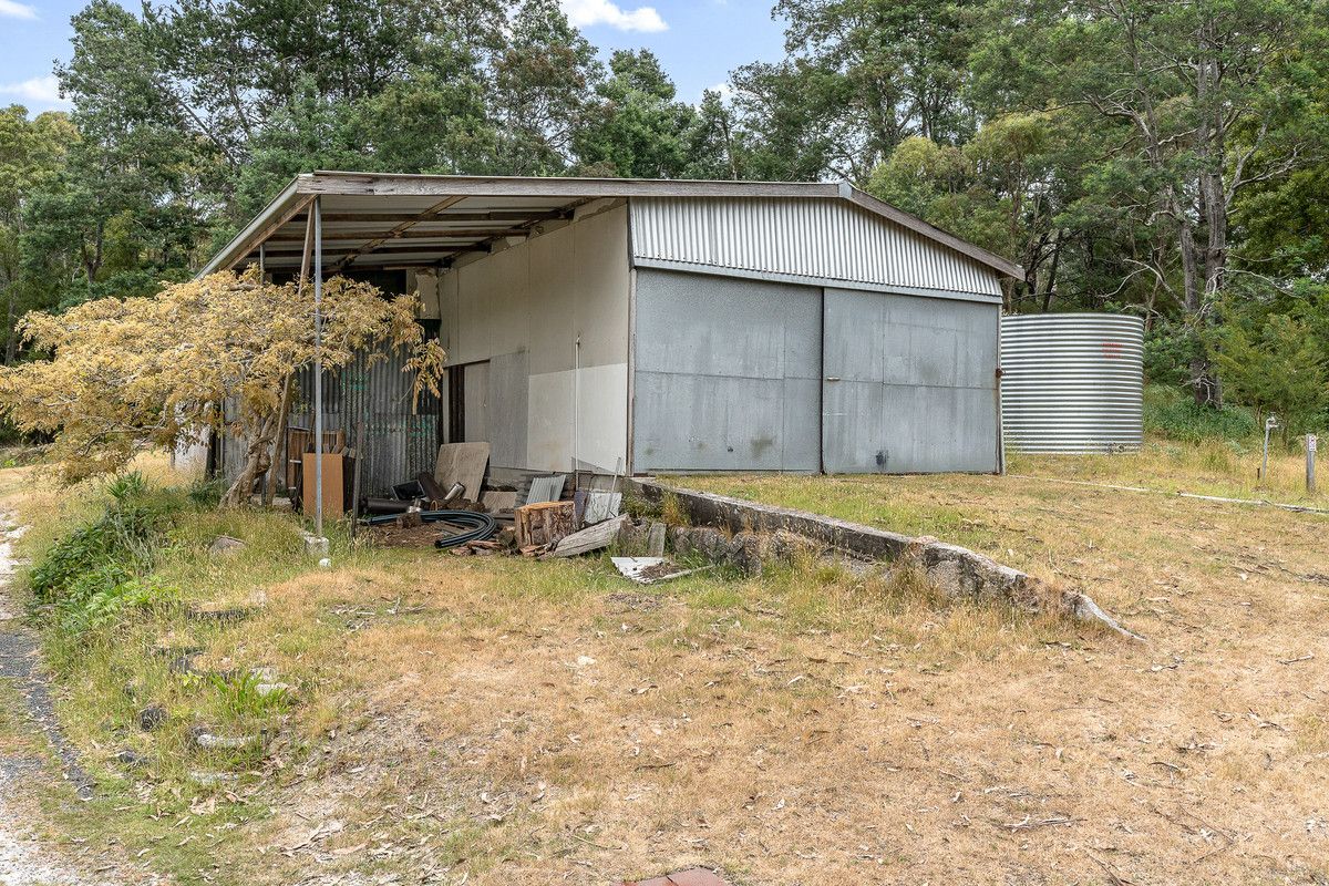 10 Moore Street, Pioneer TAS 7264, Image 2