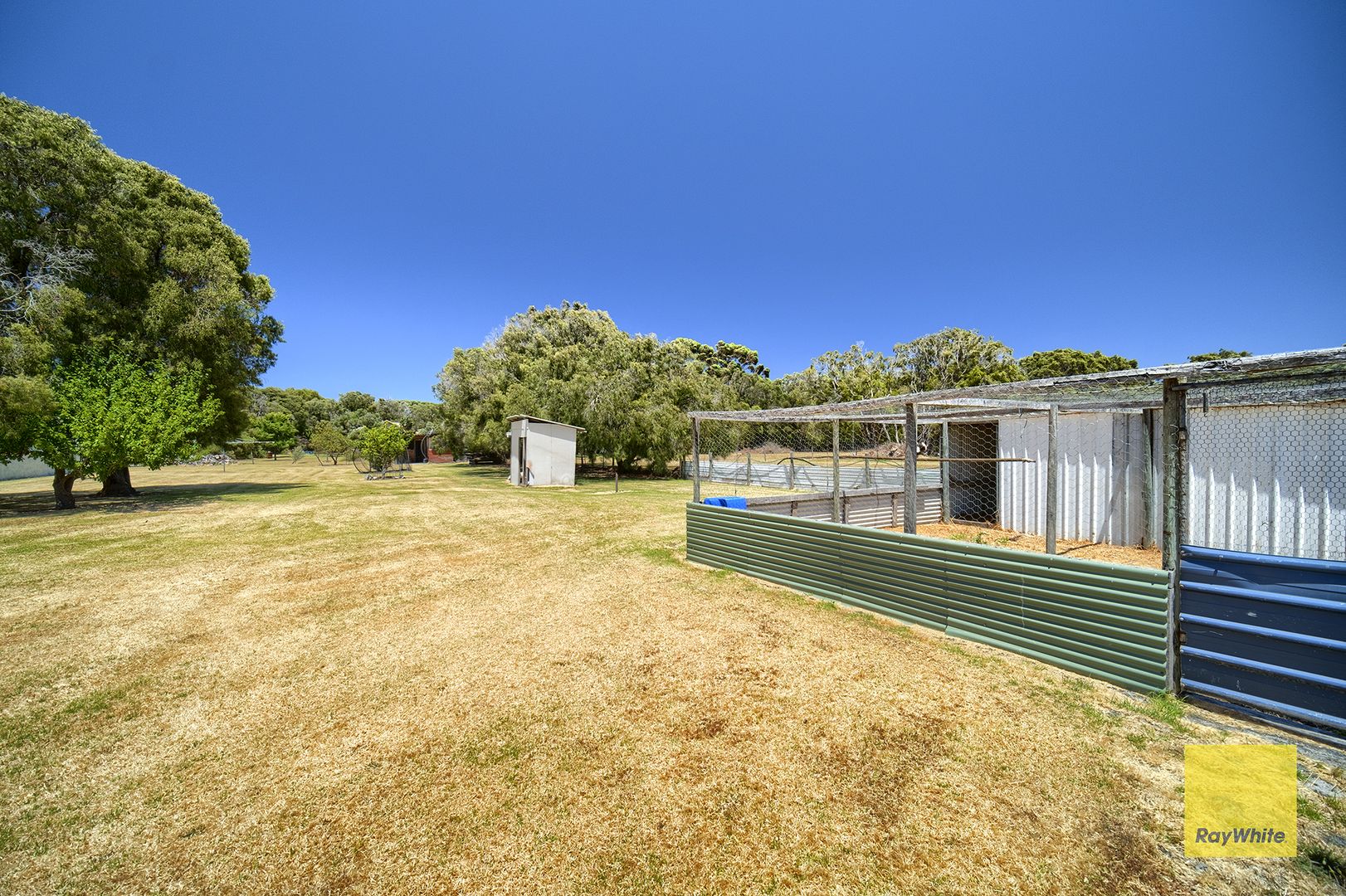 694 Frenchman Bay Road, Little Grove WA 6330, Image 2