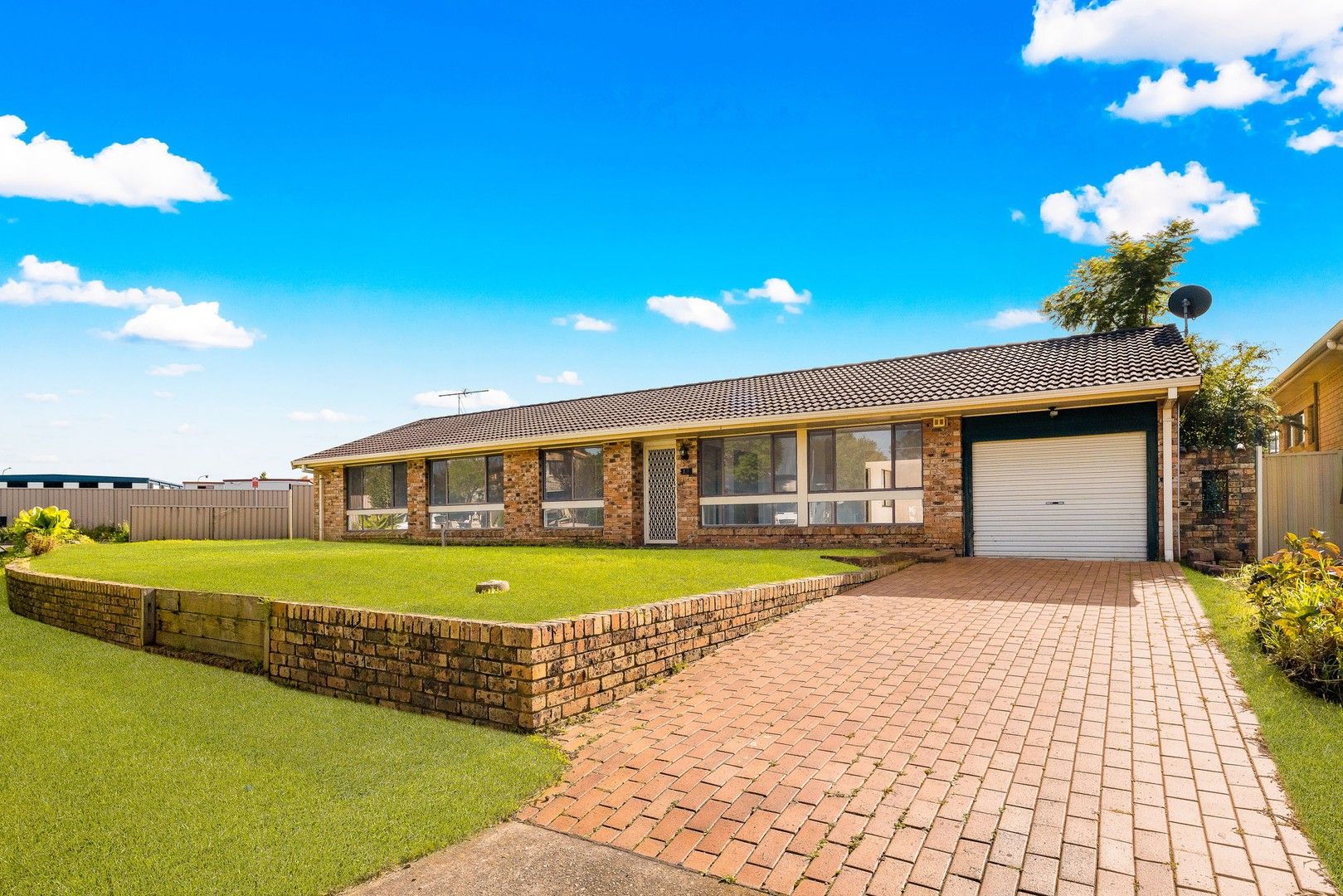 13 Dorrigo Ave, Hoxton Park NSW 2171, Image 0