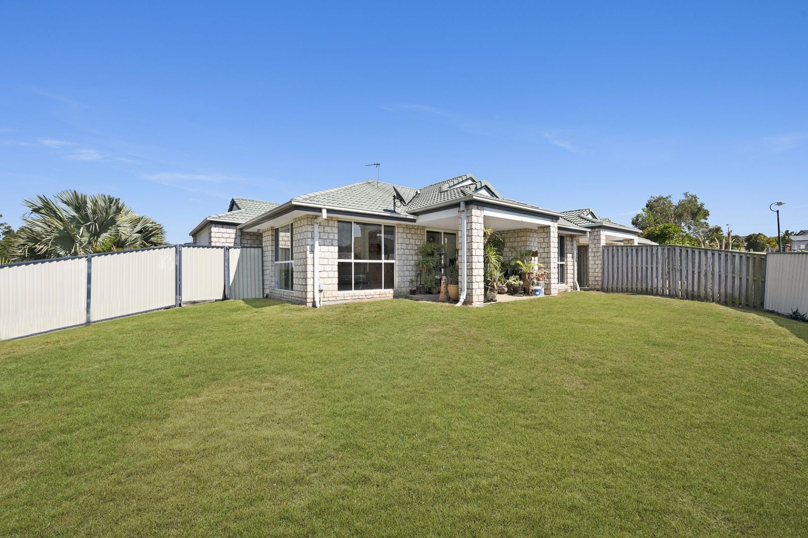 2/3 Sandhurst Crescent, Upper Coomera QLD 4209, Image 1