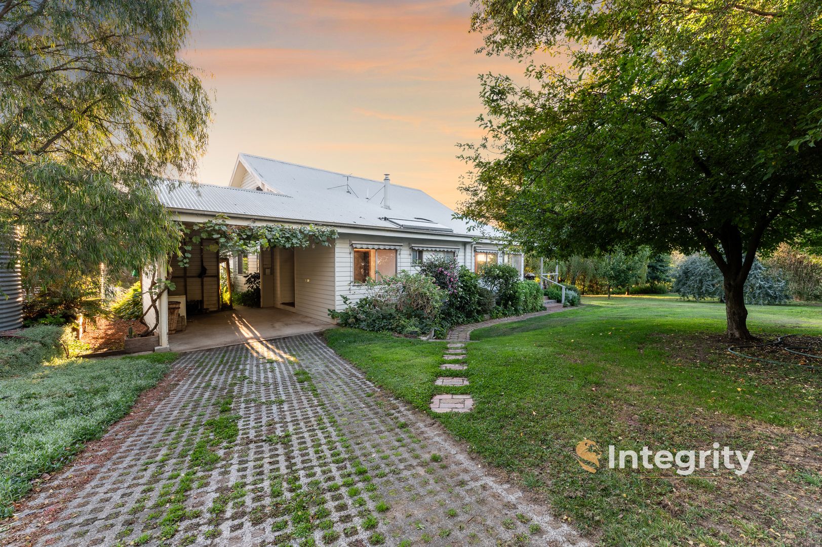 469 Caveat-Dropmore Road, Caveat VIC 3660, Image 2