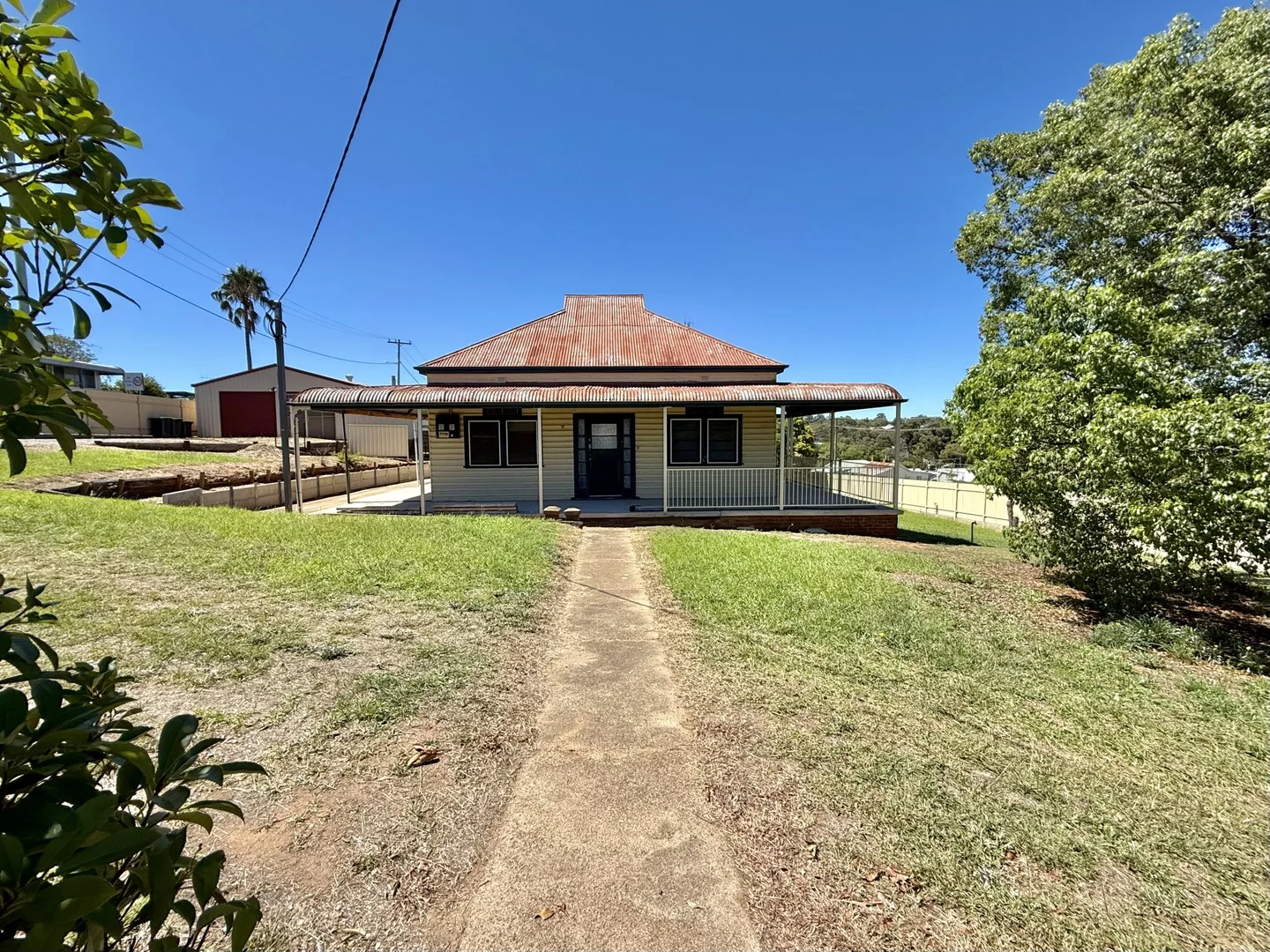 12 Elizabeth Street, Young NSW 2594