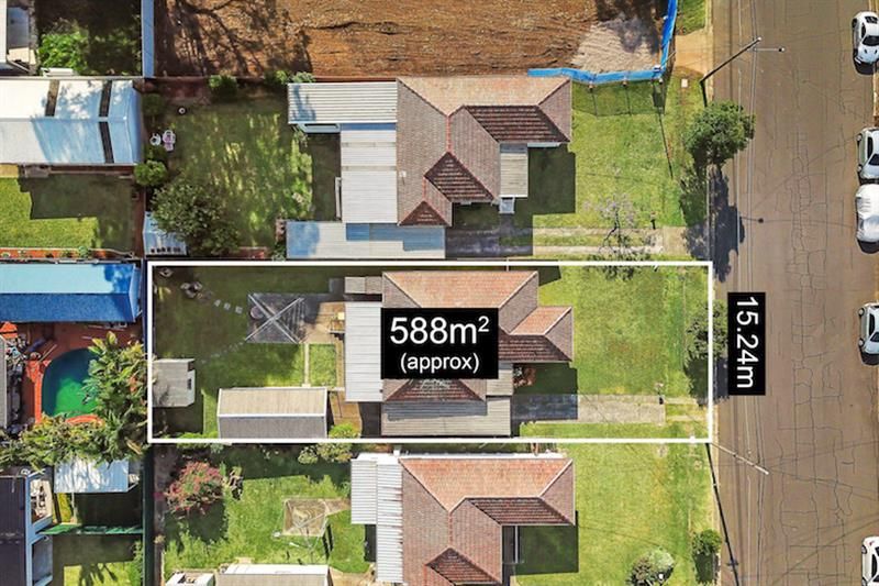 18 Gowlland Parade, Panania NSW 2213, Image 1