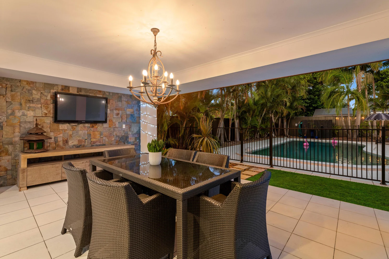 Additional image 12 of 21 Dunbarton Avenue, Sorrento QLD 4217